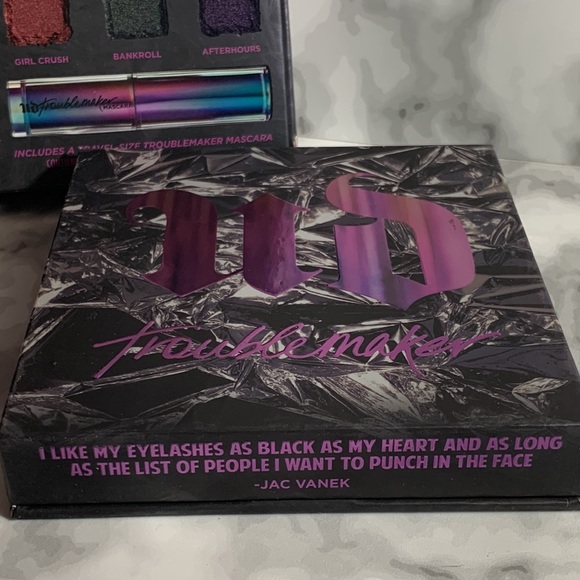 Urban Decay Trouble Maker Eyeshadow Palette - Picture 7 of 13